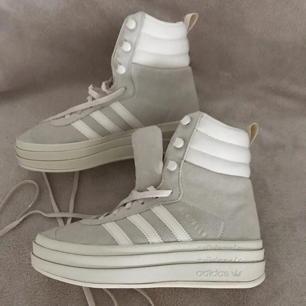 Women’s 5 ADIDAS Gazelle Wonder White High Top Lace Up Platform Sneaker Boot NWT - Picture 1 of 16